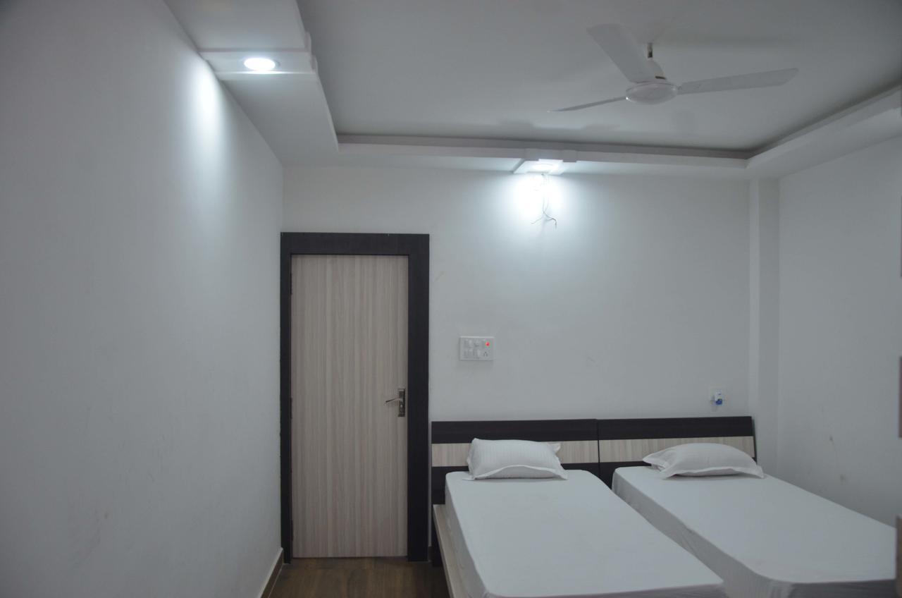 Hotel Pyara Palace Gaya Habitación foto