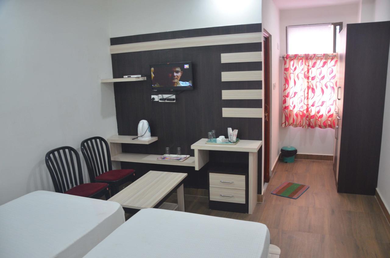 Hotel Pyara Palace Gaya Habitación foto